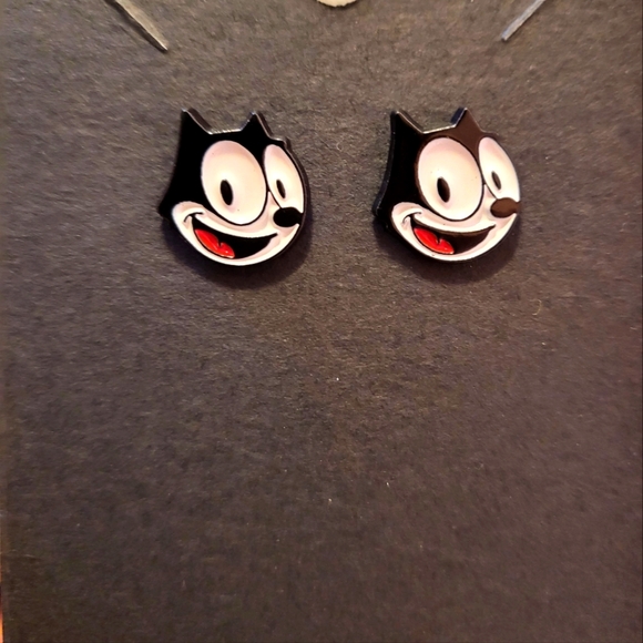 Adorable Felix the cat studs earrings - Picture 5 of 6